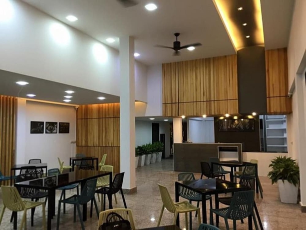 Imagen del bar/restaurante del Hotel @sakon. Foto 3