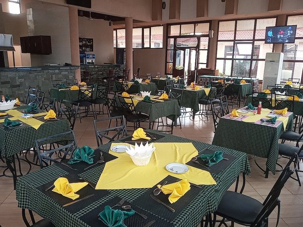 Imagen del bar/restaurante del Hotel samanene hotels limited. Foto 4