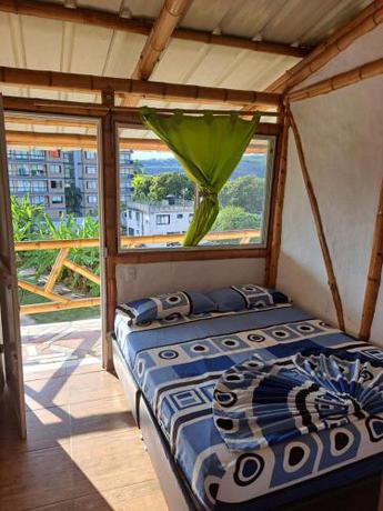 Imagen de la habitación del Hotel santa marta Melgar. Foto 16