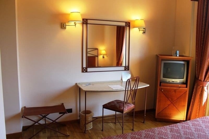 Imagen de la habitación del Hotel semifonte. Foto 8