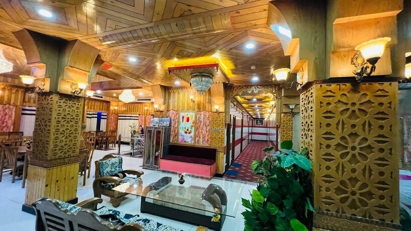 Imagen general del Hotel shimla hills international. Foto 5