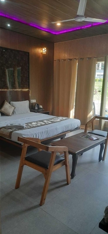 Imagen de la habitación del Hotel sky ganga resort. Foto 5