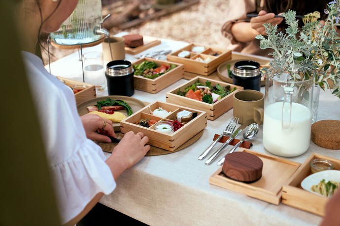 Imagen del bar/restaurante del Hotel small planet CAMPandGRILL - Glamping. Foto 5