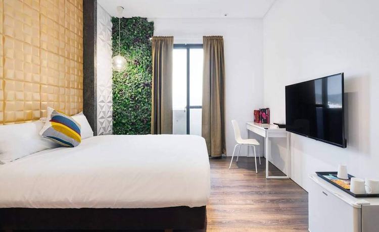 Imagen de la habitación del Hotel smartstay. Foto 2