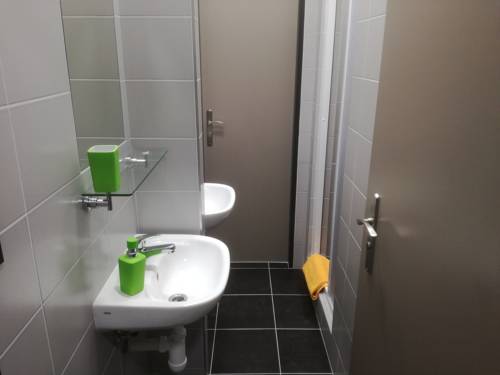 Imagen de la habitación del Hotel sporthotel zimn&iacute; stadion bene&scaron;ov. Foto 6