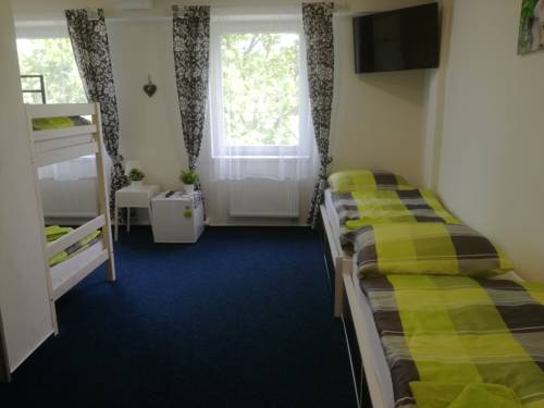 Imagen de la habitación del Hotel sporthotel zimn&iacute; stadion bene&scaron;ov. Foto 7