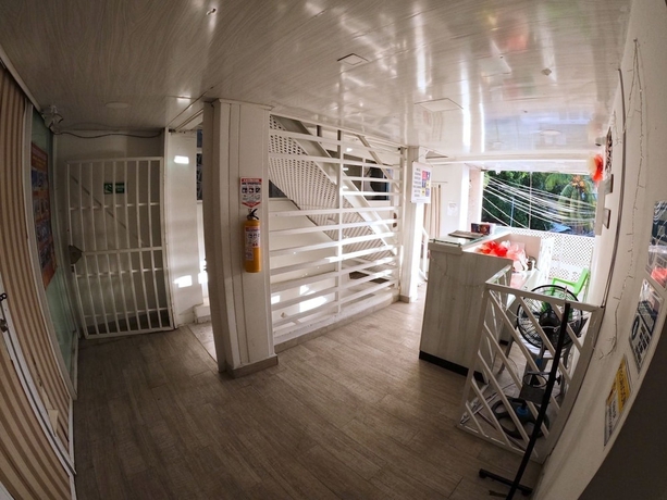 Imagen de los interiores del Hotel sukha 1 su hogar en sai. Foto 15