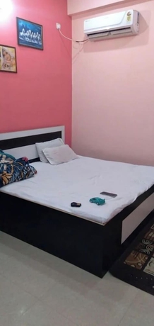 Imagen de la habitación del Hotel suvidha guest house. Foto 1