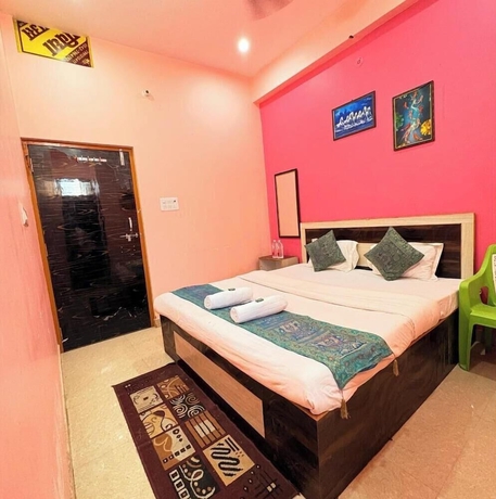 Imagen de la habitación del Hotel suvidha guest house. Foto 6