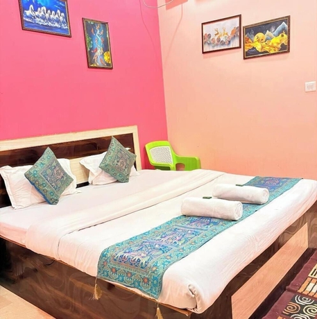 Imagen de la habitación del Hotel suvidha guest house. Foto 11