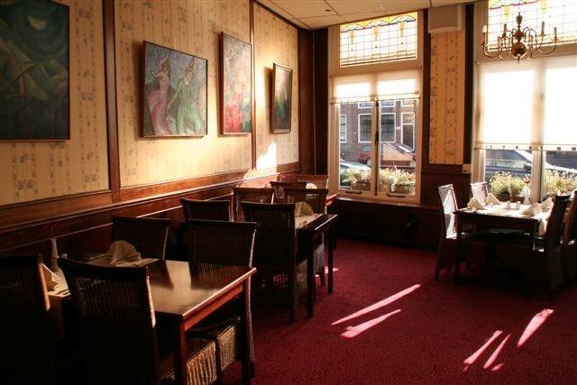 Imagen del bar/restaurante del Hotel 't Heerenlogement. Foto 2