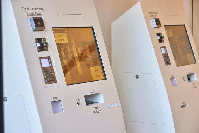 Imagen de los interiores del Hotel tent Calvia Beach. Foto 7