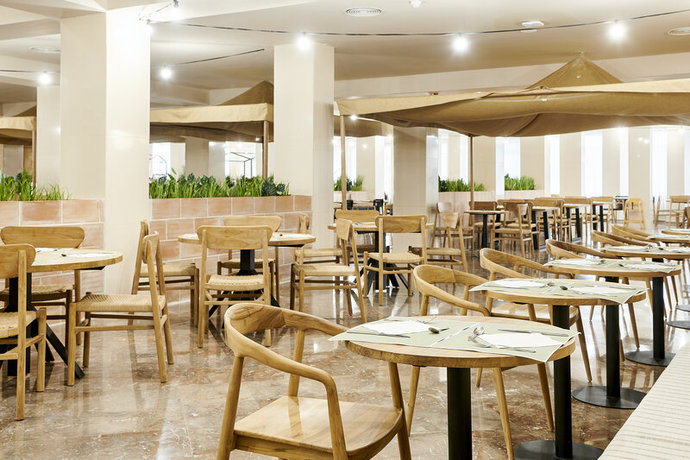 Imagen del bar/restaurante del Hotel tent Torremolinos. Foto 2