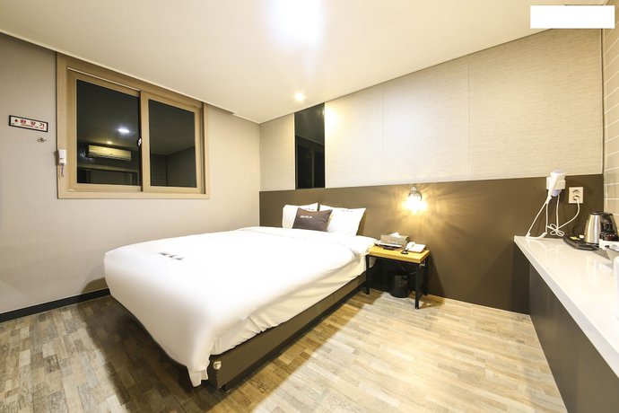 Imagen de la habitación del Hotel the Ace, Hwasam-ri. Foto 8