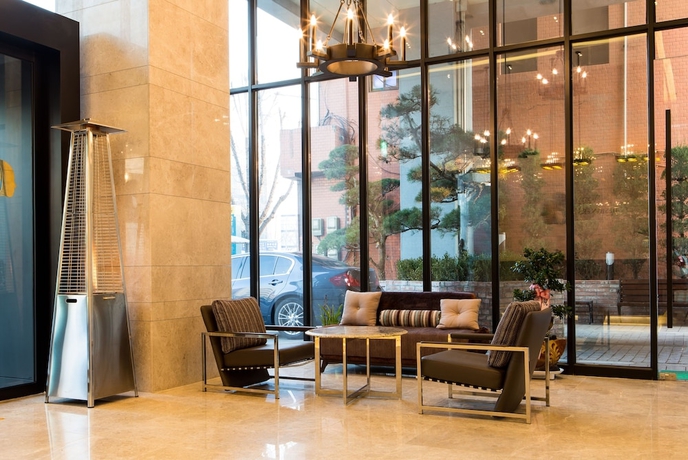 Imagen de los interiores del Hotel the Designers Seoul station. Foto 19