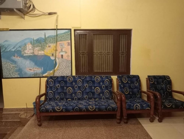 Imagen de los interiores del Hotel the Gangotri inn. Foto 13