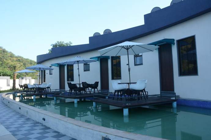 Imagen de la piscina del Hotel the Hind, Siyawa. Foto 19