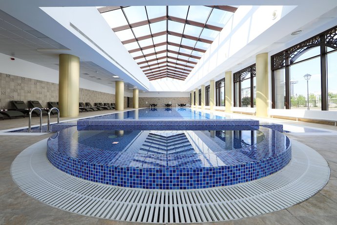 Imagen de la piscina del Hotel thelocals Grozny. Foto 18