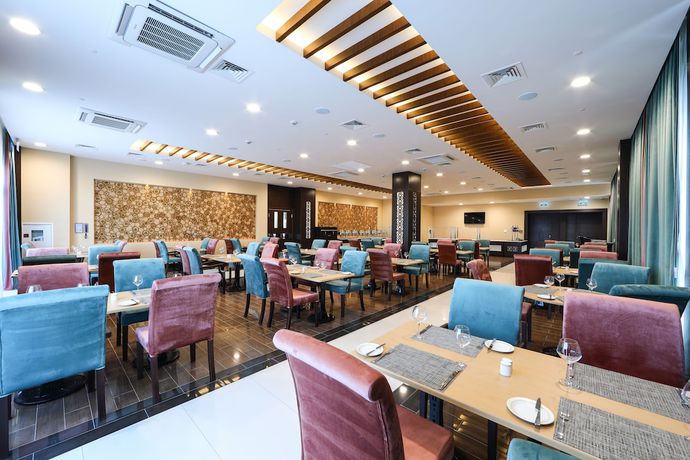 Imagen del bar/restaurante del Hotel thelocals Grozny. Foto 3
