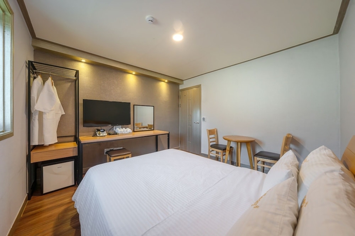 Imagen de la habitación del Hotel thestayhotel. Foto 4