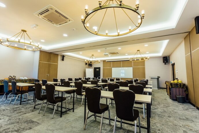 Imagen de los interiores del Hotel @thome Boutique. Foto 16