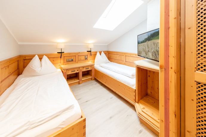 Imagen de la habitación del Hotel &uuml;bergossene Alm Resort. Foto 19