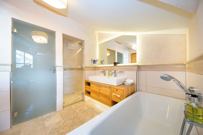 Imagen de la habitación del Hotel &uuml;bergossene Alm Resort. Foto 20