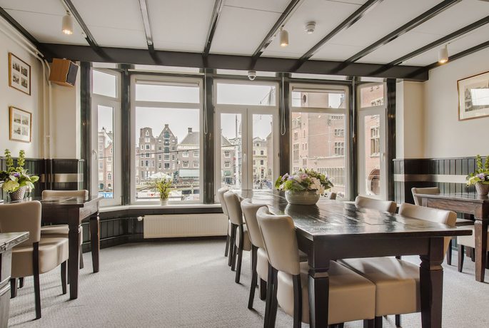 Imagen de los interiores del Hotel van Gelder. Foto 20