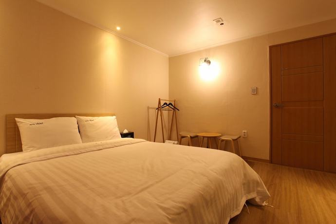 Imagen de la habitación del Hotel violet. Foto 4
