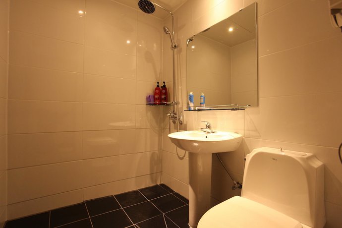 Imagen de la habitación del Hotel violet. Foto 9