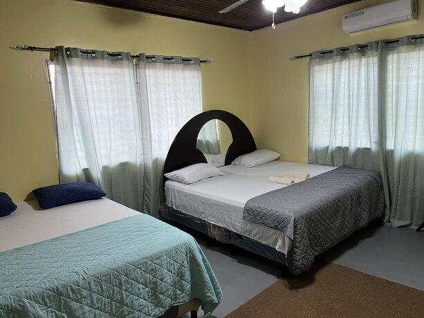 Imagen de la habitación del Hotel vista al cayo. Foto 14