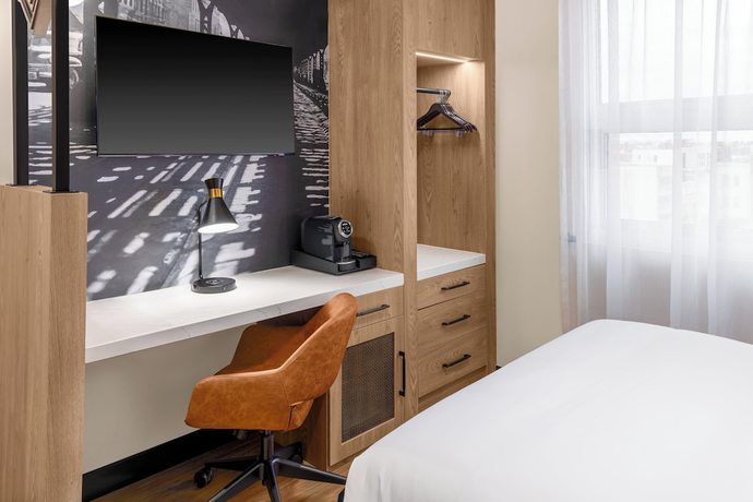 Imagen de la habitación del Hotel voco Astoria by IHG. Foto 7