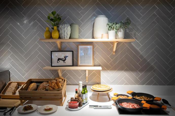 Imagen del bar/restaurante del Hotel voco Bilbao - City by IHG. Foto 5