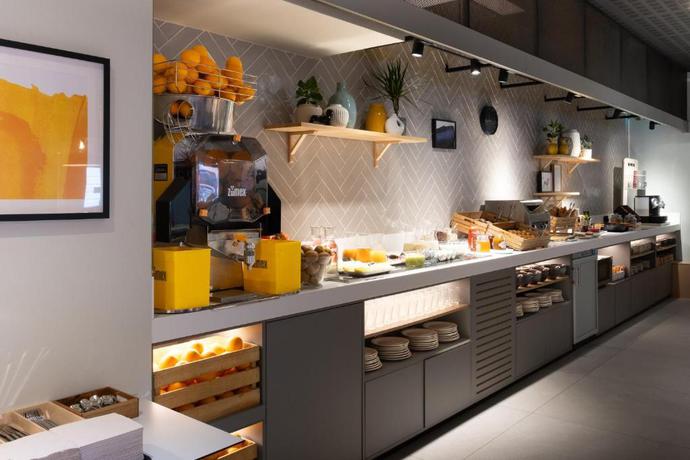 Imagen del bar/restaurante del Hotel voco Bilbao - City by IHG. Foto 8