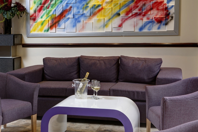 Imagen de los interiores del Hotel voco Corby Kettering by IHG. Foto 10