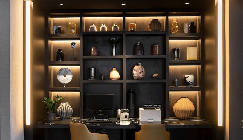 Imagen de los interiores del Hotel voco Edinburgh-Haymarket. Foto 13