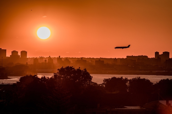 Imagen de los exteriores del Hotel voco Fiorello - LaGuardia East, an IHG Hotel. Foto 12