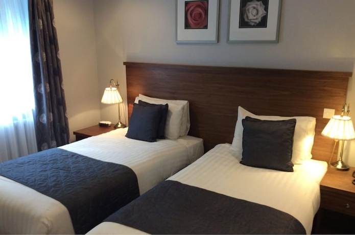 Imagen de la habitación del Hotel voco Lythe Hill & Spa, an IHG Hotel. Foto 8