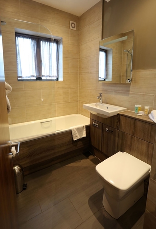 Imagen de la habitación del Hotel voco Lythe Hill & Spa, an IHG Hotel. Foto 14