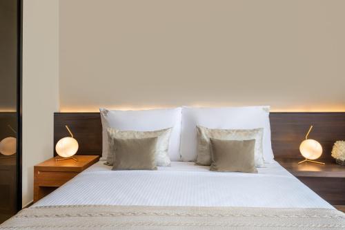 Imagen de la habitación del Hotel voco Monaco Dubai. Foto 16