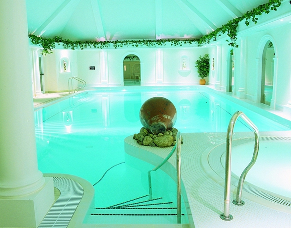 Imagen de la piscina del Hotel voco - Oxford Thames, an IHG Hotel. Foto 12