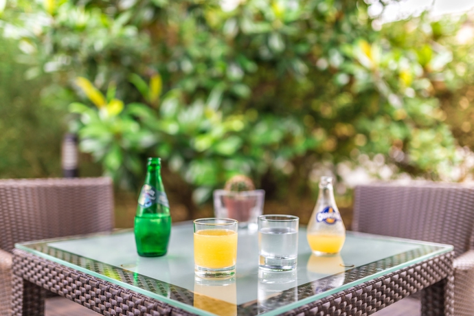 Imagen del bar/restaurante del Hotel voco Paris Montparnasse. Foto 5