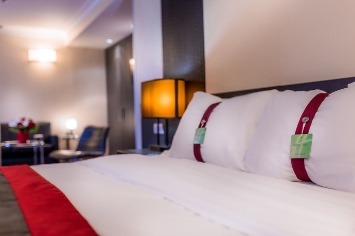 Imagen de la habitación del Hotel voco Paris Montparnasse. Foto 9