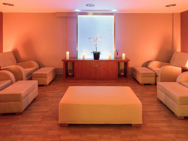 Imagen de la piscina del Hotel voco Sheffield. Foto 19