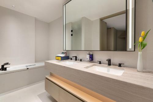 Imagen general del Hotel voco Suites Shanghai Hongqiao CBD, an IHG. Foto 7