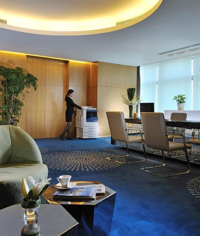 Imagen de los interiores del Hotel voco Suites Shenzhen Huanggang by IHG. Foto 8