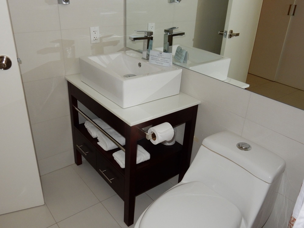 Imagen de la habitación del Hotel voco Surfside Aruba by IHG. Foto 4