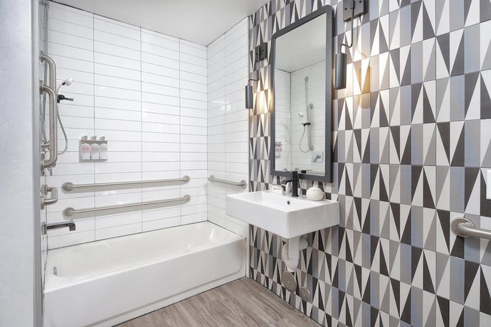 Imagen de la habitación del Hotel voco The Tuxon by IHG. Foto 4