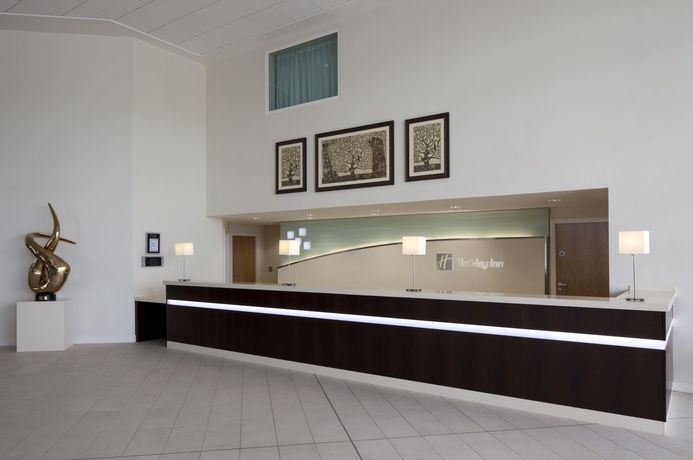 Imagen de los interiores del Hotel voco Winchester & Spa by IHG. Foto 15