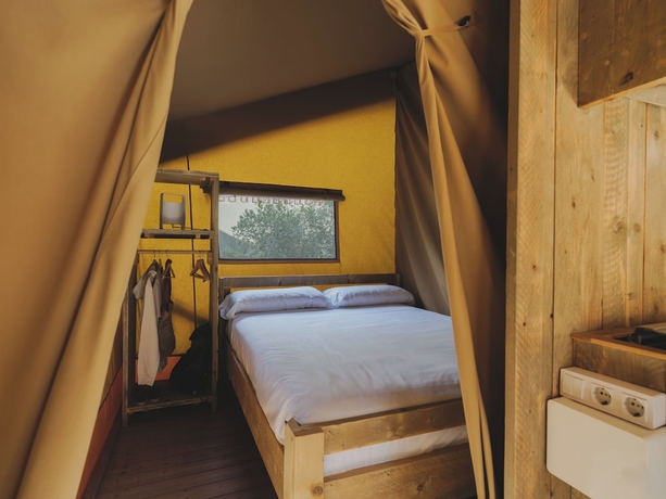 Imagen de la habitación del Hotel wecamp l\'Escala Punta Mil&agrave;. Foto 2